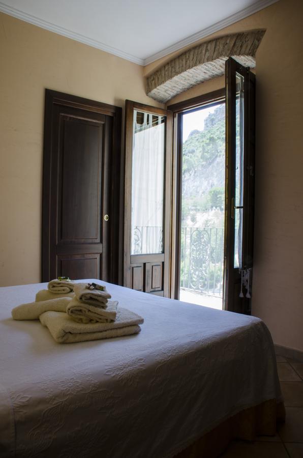 Bed And Breakfast La Sentinella Civita Exterior foto